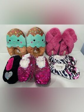 Assorted girls slippers